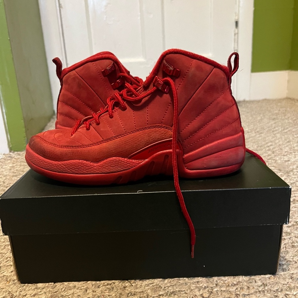 jordan 12 retro gym red well loved.